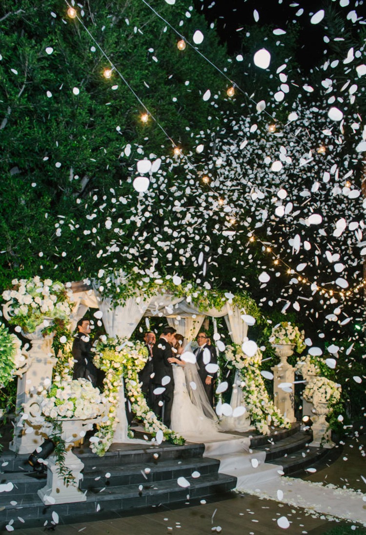 You may kiss the bride - White petals celebration | More on: http://mysweetengagement.com/you-may-kiss-the-bride/