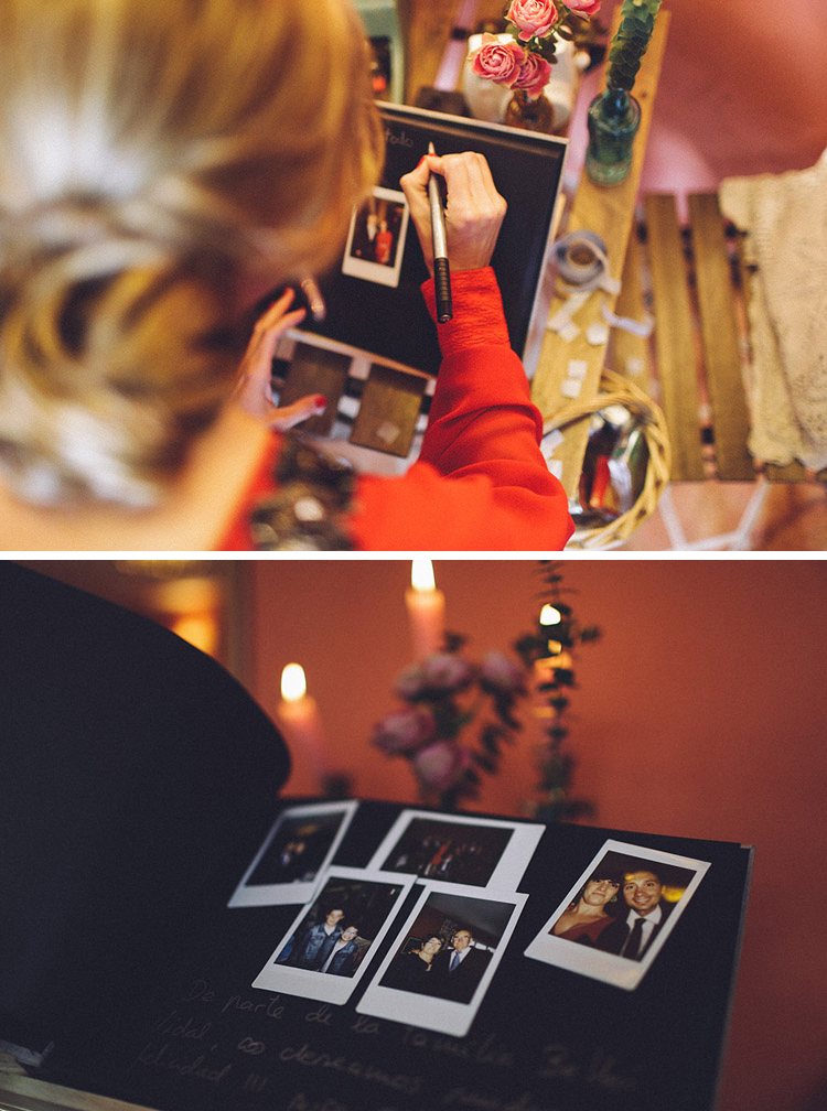 Wedding guest book signature idea with polaroids. Gorgeous wedding in Spain | More on: http://mysweetengagement.com/gorgeous-wedding-in-spain - Photo: David Fernández