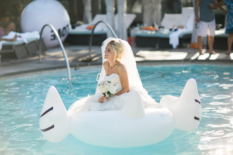 Pos-wedding Bride Photo on Float Swan. | More on: http://mysweetengagement.com/alexandra-and-matt-a-californian-proposal/ - SisterLee Photography 