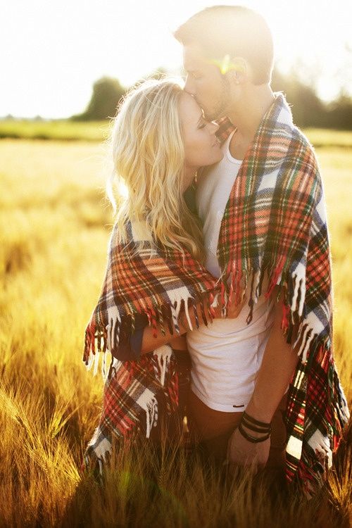 A blanket for two // 10 Stunning Fall Engagement Photo Inspirations. // mysweetengagement.com