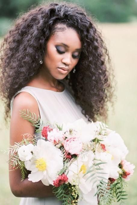 These brides absolutely rocked their natural curls on their wedding day! // mysweetengagement.com
