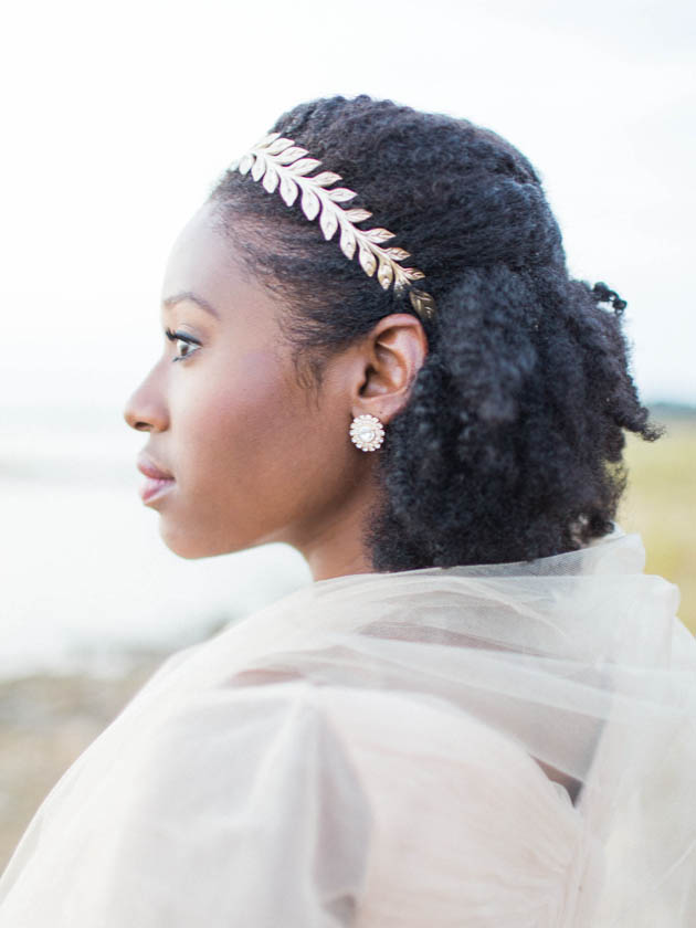 African American bridal hair idea with golden hairpiece // mysweetengagement.com
