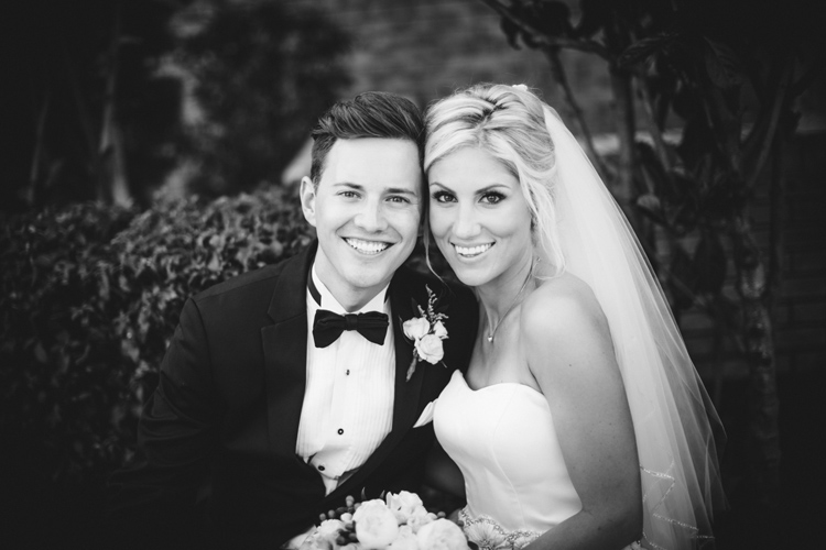 Bride and groom black and white just married portrait. | More on: https://mysweetengagement.com/alexandra-and-matt-a-californian-proposal/ - SisterLee Photography 
