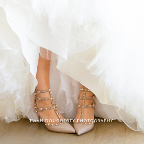 Gallery page with amazing bridal shoes ideas to get inspired for your wedding. // My Sweet Engagement // mysweetengagement.com/galleries/bridal-shoes