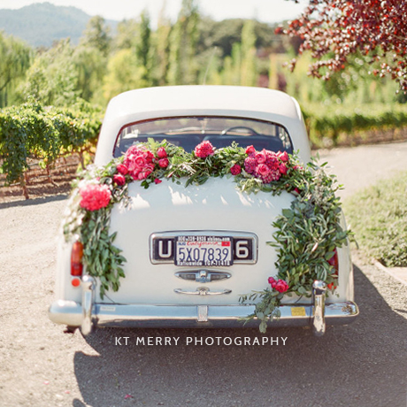 Gallery page with amazing get away car ideas to get inspired for your wedding. // My Sweet Engagement // mysweetengagement.com/galleries/get-away-car