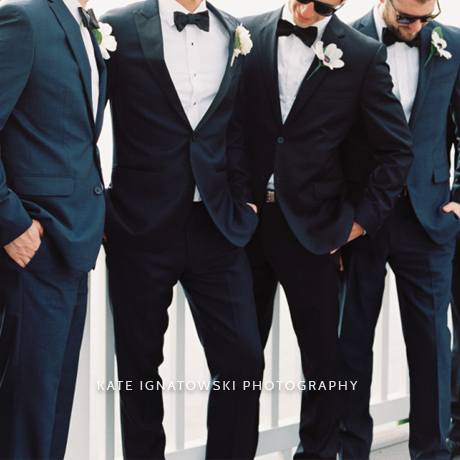 Gallery page with amazing ideas of groomsmen looks, photos, gifts and more to get inspired for your wedding day. // My Sweet Engagement // mysweetengagement.com/galleries/groomsmen
