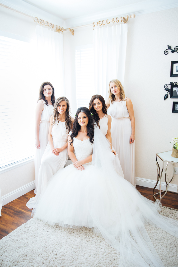 A Heavenly Californian Wedding that Will Make you Daydream. Anna Perevertaylo Photography. // mysweetengagement.com