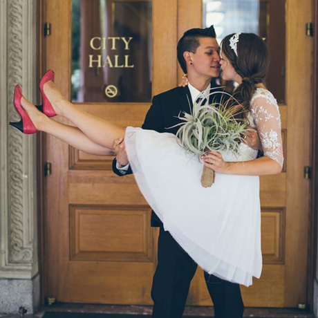 Gallery page with amazing civil wedding photo ideas and looks to get inspired for your wedding. // My Sweet Engagement // mysweetengagement.com/galleries/civil-wedding