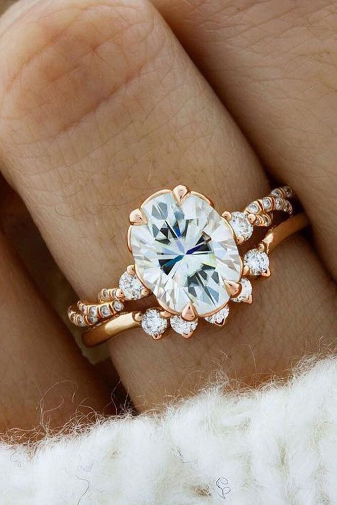 18 Breathtaking Non-Traditional Vintage Engagement Rings. 