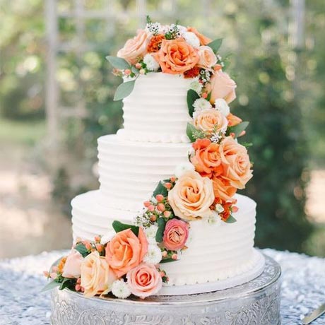 Amazing Wedding Color Ideas Gallery: ORANGE Wedding // https://mysweetengagement.com/colors/orange-wedding // #WeddingColors #WeddingColorPalette #WeddingColorSchemes #OrangeWedding