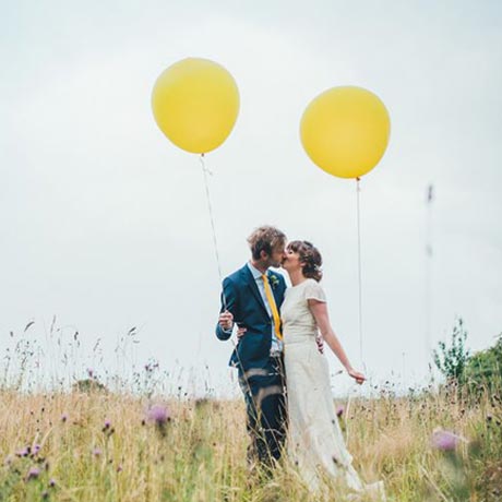 Amazing Wedding Color Ideas Gallery: YELLOW Wedding // https://mysweetengagement.com/colors/yellow-wedding // #WeddingColors #WeddingColorPalette #WeddingColorSchemes #YellowWedding