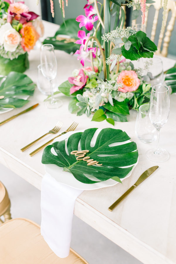 Tropical Bridal Shower Ideas: Table setting perfection // mysweetengagement.com