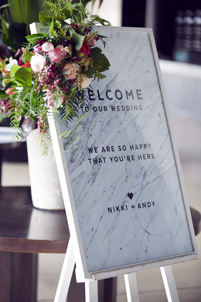 Marble wedding theme ideas: modern white marble welcome sign with black typography. // mysweetengagement.com