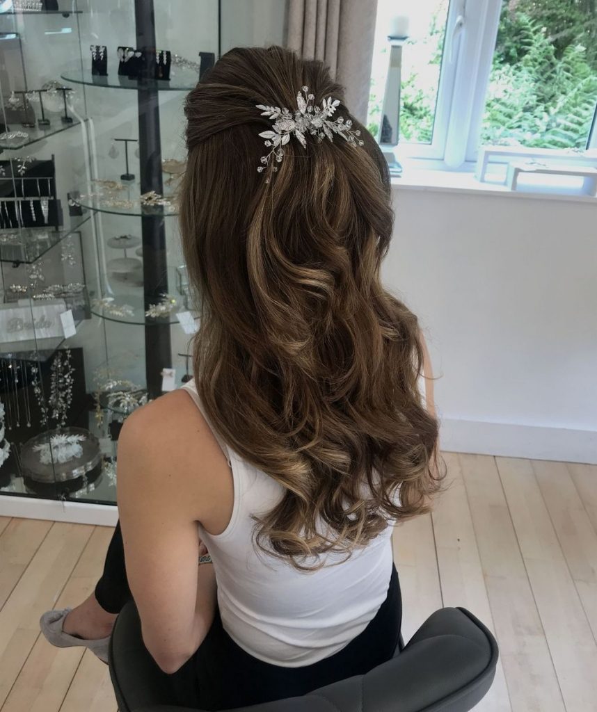 How To Choose Bridal And Bridesmaid Hairstyles 2022