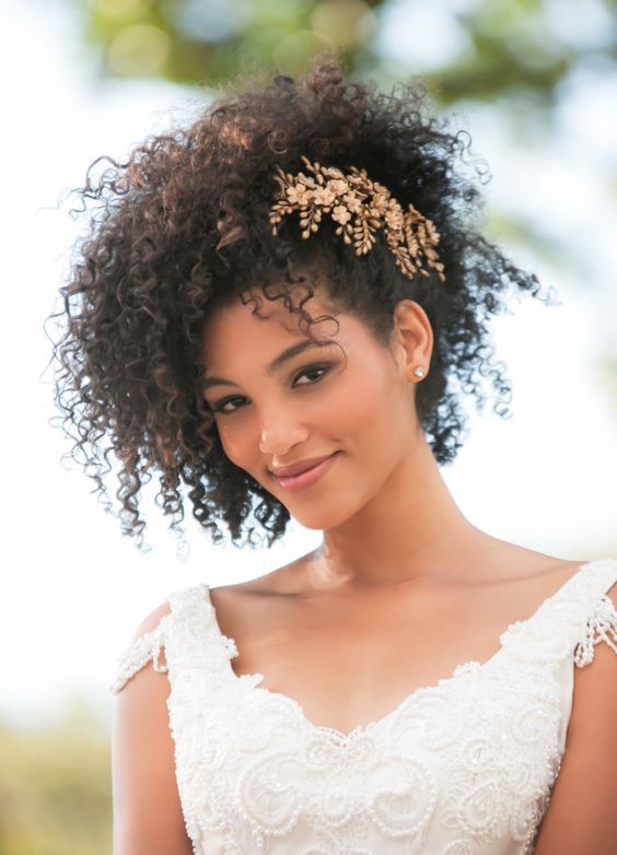 Natural Curly Hair: Bridal Hairstyle Ideas to Love - Page 2 of 2 - My Sweet  Engagement