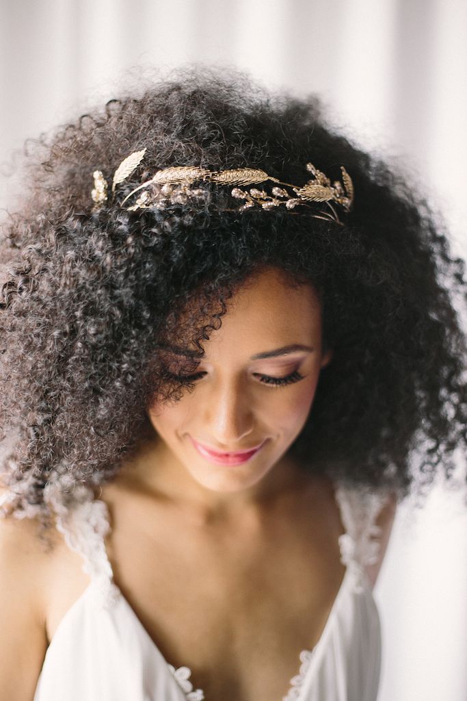 These brides absolutely rocked their natural curls on their wedding day! // mysweetengagement.com