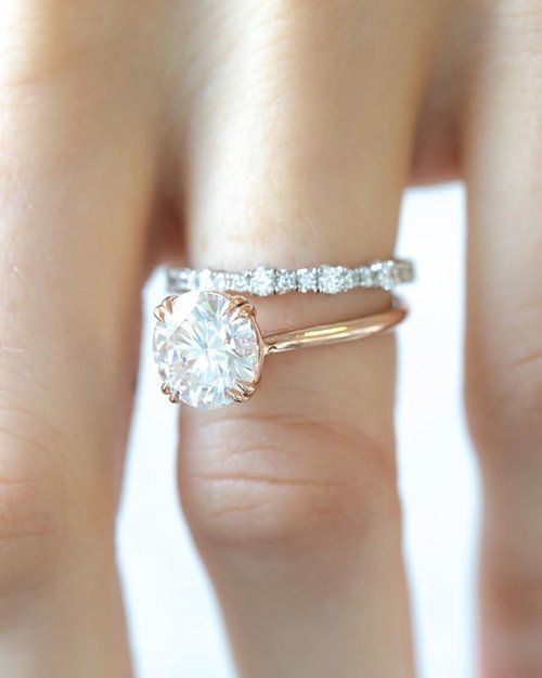 solitaire gold round engagement ring