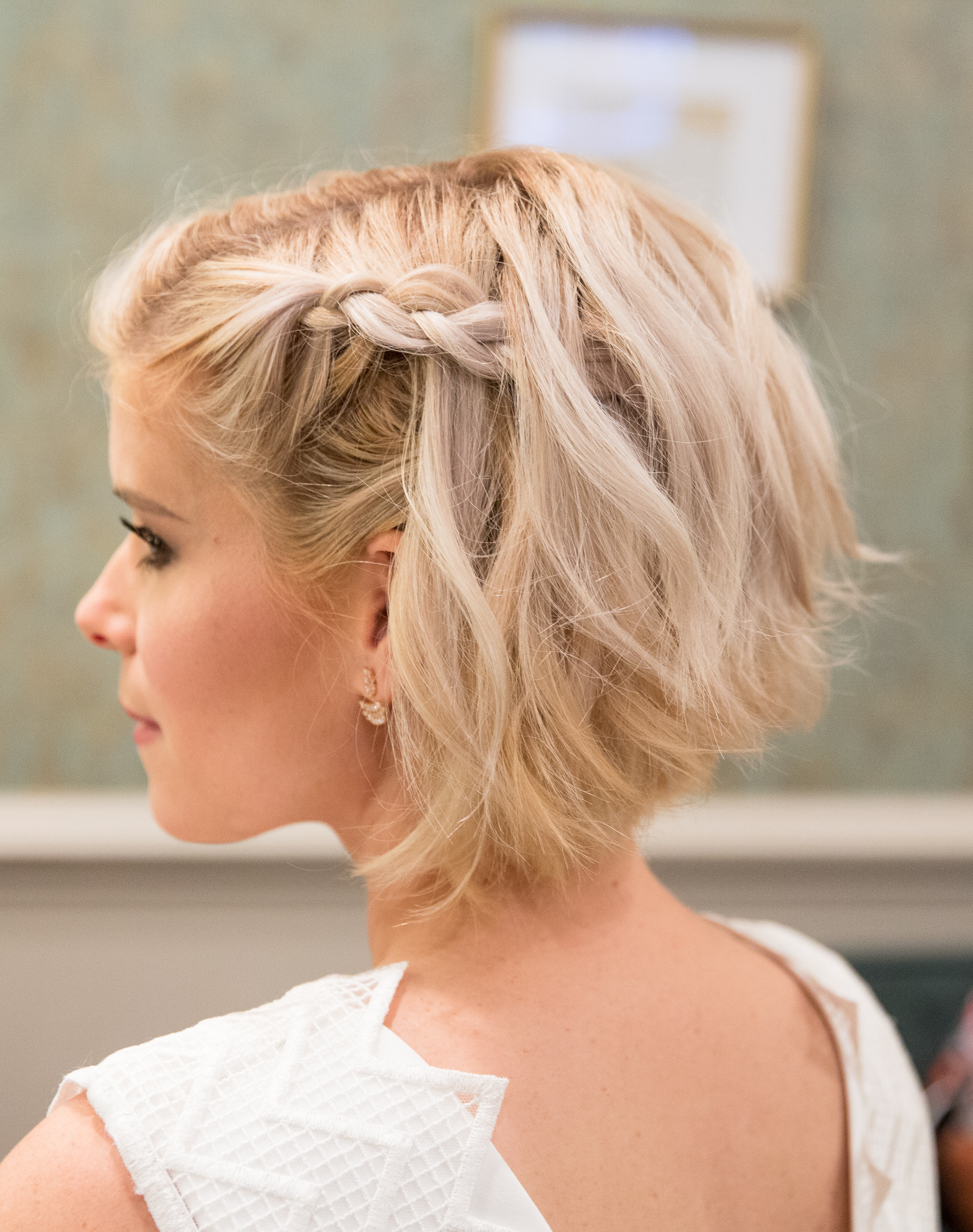 Short Wedding Hairstyles That Are Jaw Dropping - My Sweet Engagement