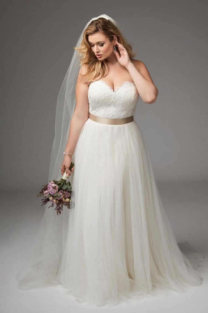 Strapless plus size wedding dress for curvy bride