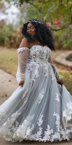 plus size wedding dress for curvy bride