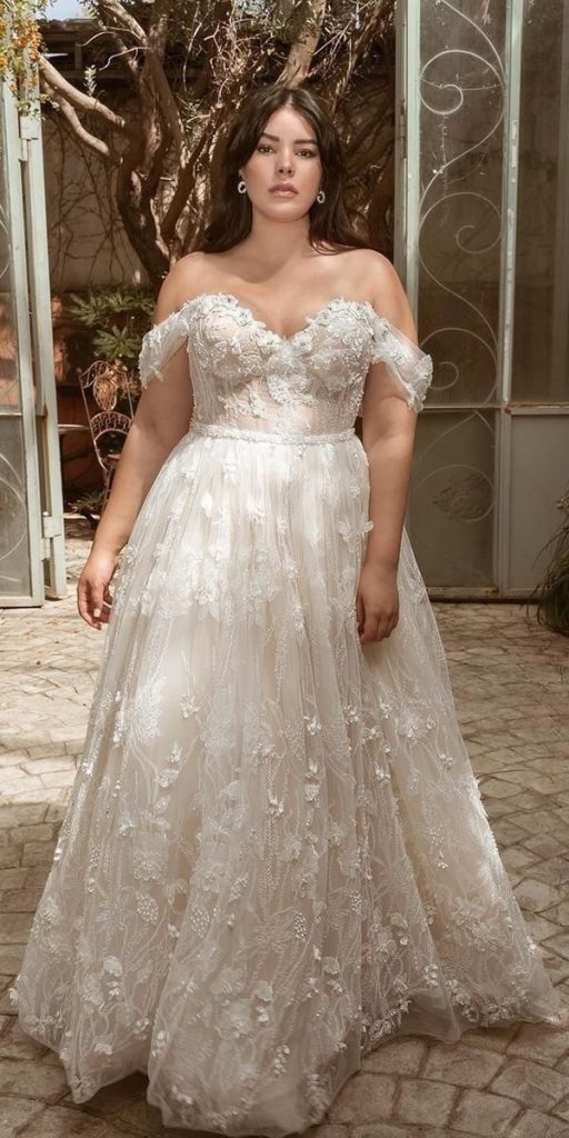 Off the shoulder plus size wedding dress for curvy bride